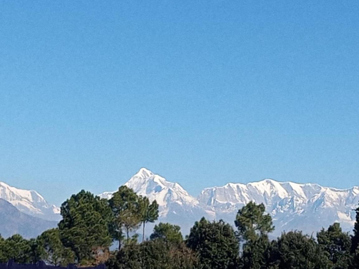 The Royal Mountain Hotel Ranikhet Exterior foto